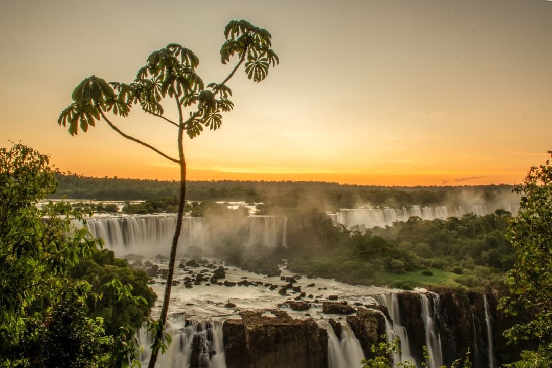 Pôr do Sol nas Cataratas