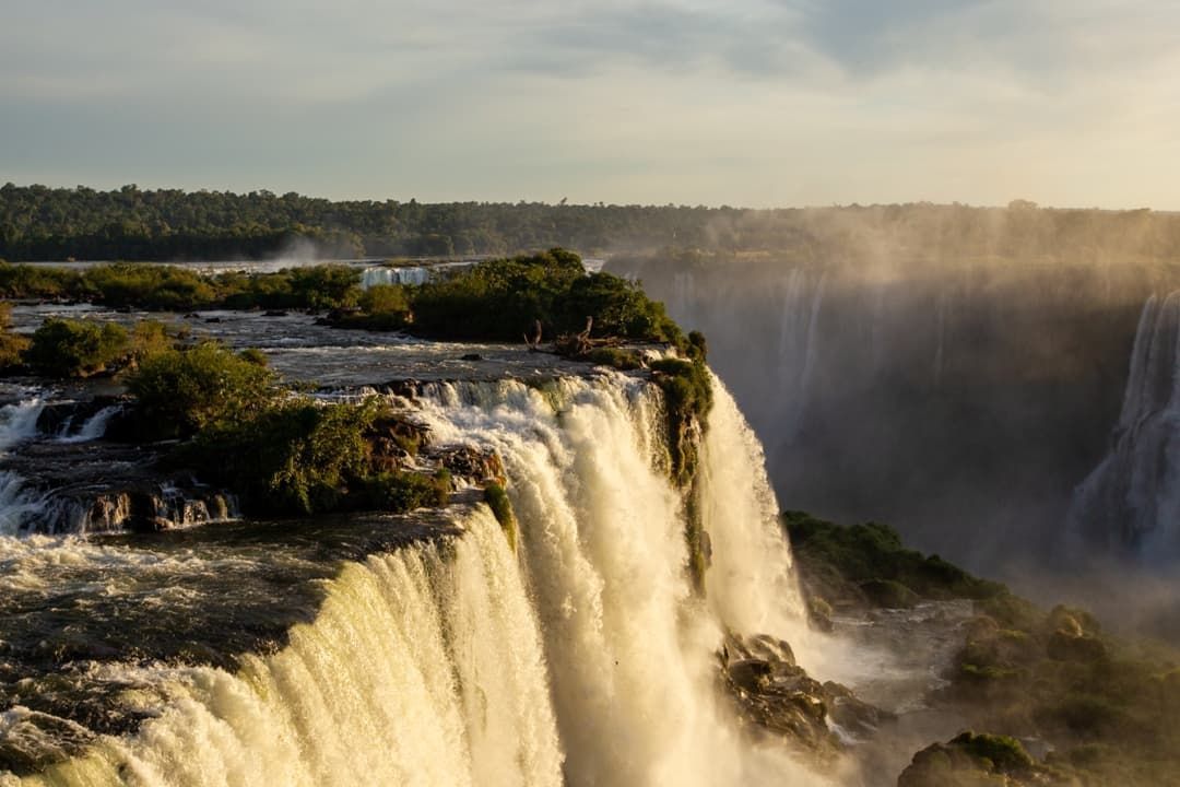 Pôr do Sol nas Cataratas