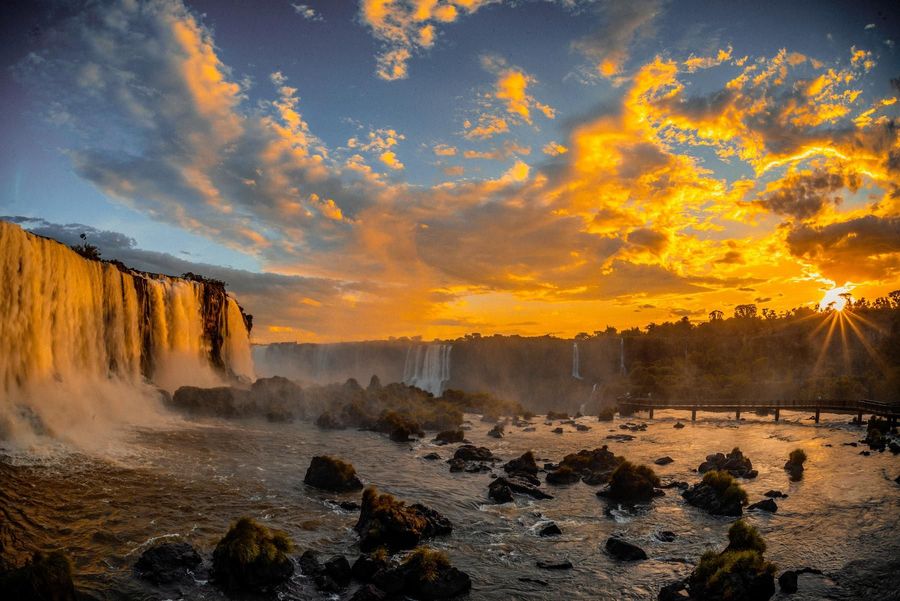 Pôr do Sol nas Cataratas
